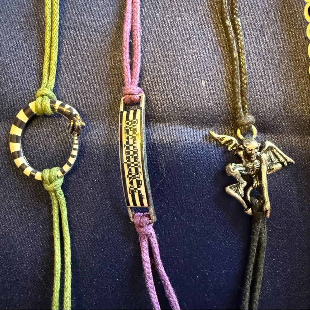 💚 BEETLEJUICE 💜 Warner Bros. Multicolor Bracelet Set